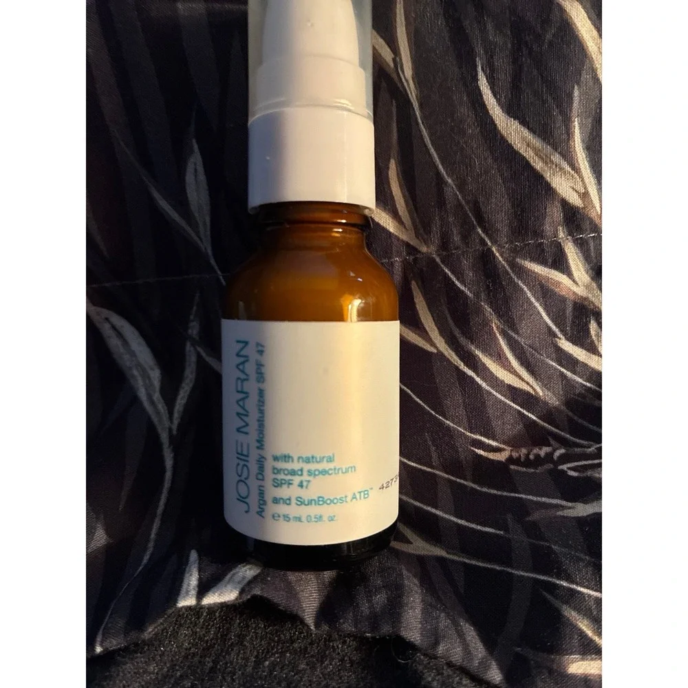 Josie Maran Argan Daily Moisturizer w SPF 47 sun boost ATB .5 oz
